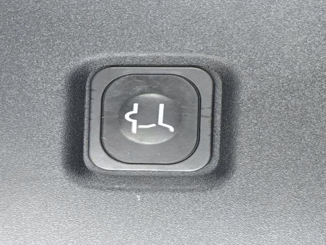 2025 Oxford White Ford Expedition Platinum 4X4 SUV