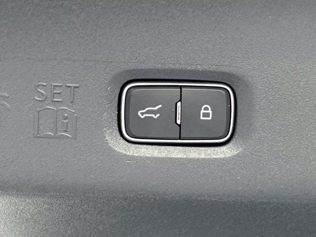 2025 Oxford White Ford Expedition Platinum 4X4 SUV