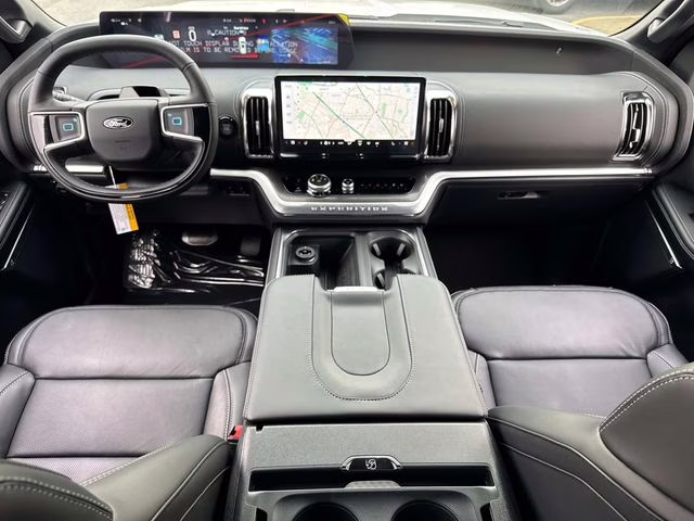 2025 Oxford White Ford Expedition Platinum 4X4 SUV