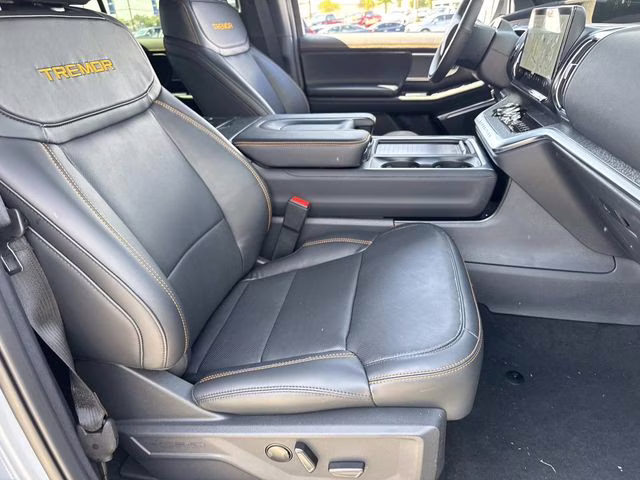 2025 Gray Metallic Ford Expedition Tremor 4X4 SUV