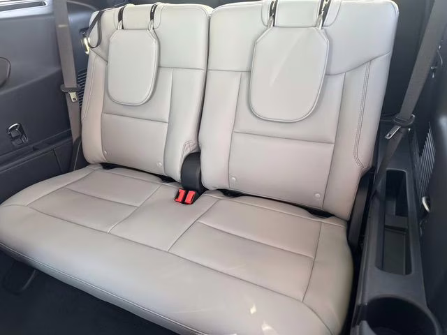 2026 White Metallic Ford Explorer Active RWD SUV