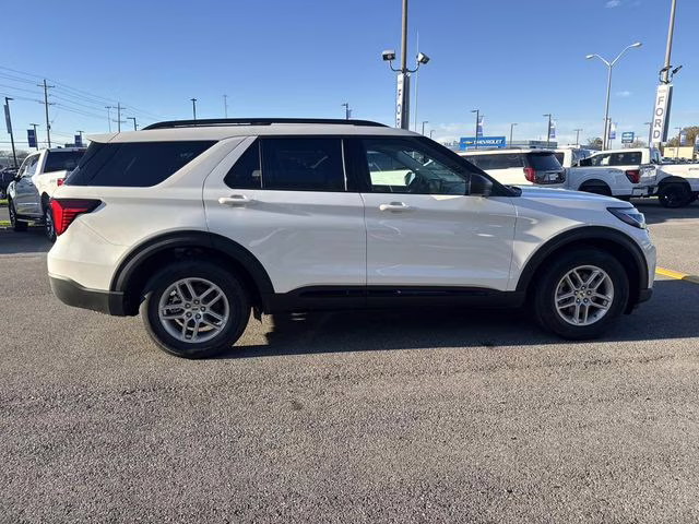 2026 White Metallic Ford Explorer Active RWD SUV