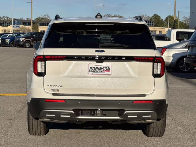 2026 White Metallic Ford Explorer Active RWD SUV