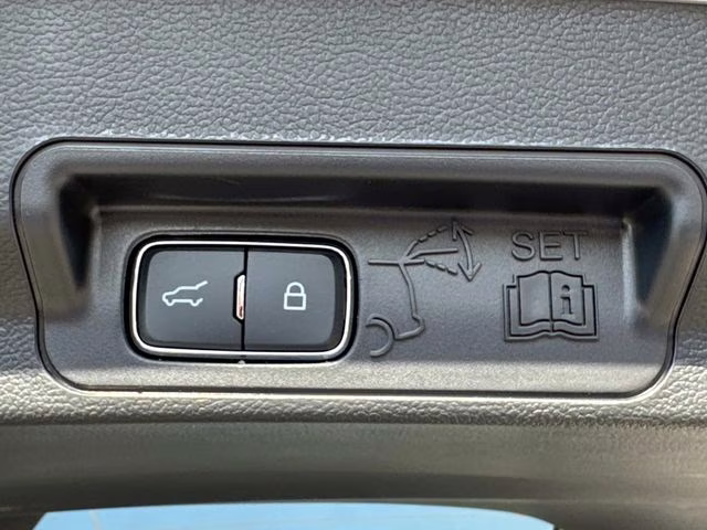 2026 White Metallic Ford Explorer Active RWD SUV