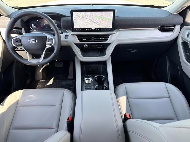 2026 White Metallic Ford Explorer Active RWD SUV