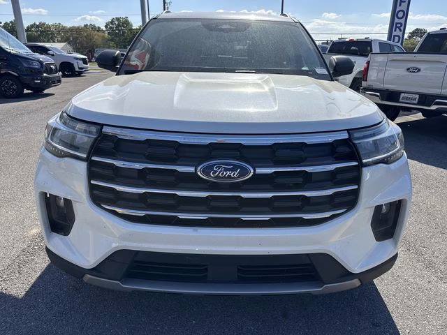 2026 White Metallic Ford Explorer Active RWD SUV