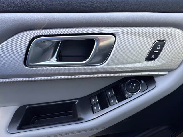 2026 White Metallic Ford Explorer Active RWD SUV