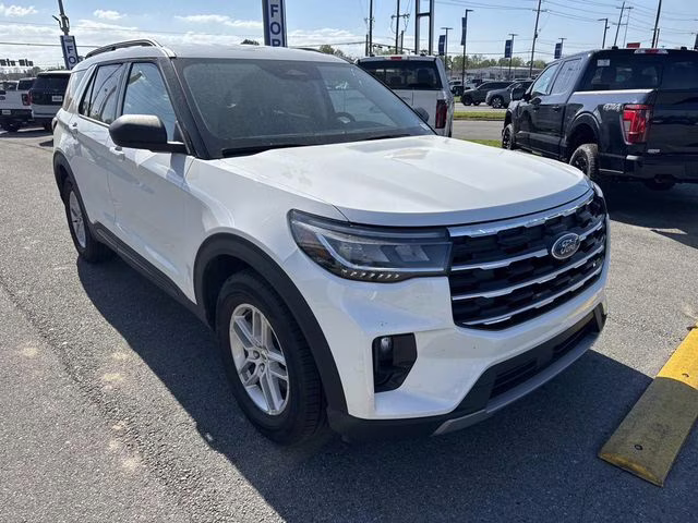 2026 White Metallic Ford Explorer Active RWD SUV