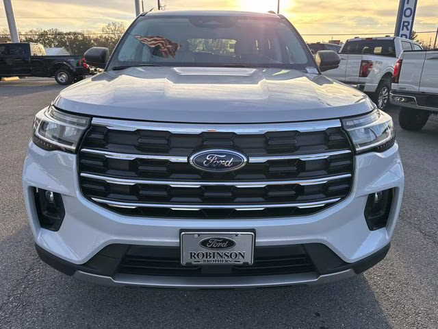 2026 White Metallic Ford Explorer Active RWD SUV