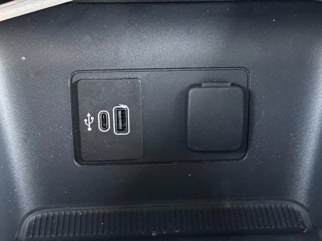 2026 White Metallic Ford Explorer Active RWD SUV