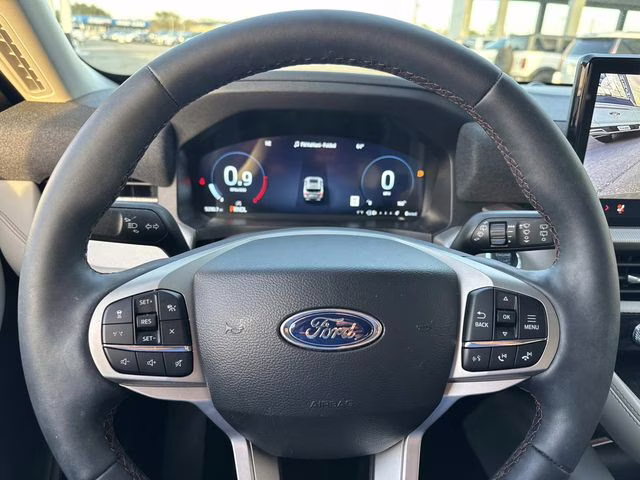 2026 White Metallic Ford Explorer Active RWD SUV