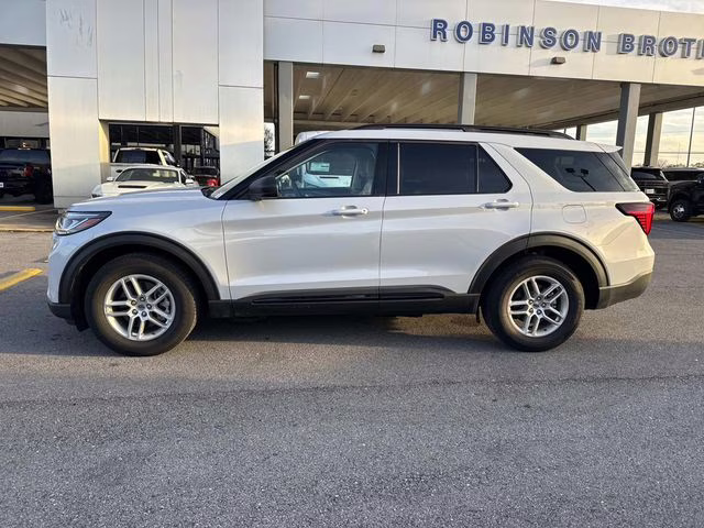 2026 White Metallic Ford Explorer Active RWD SUV