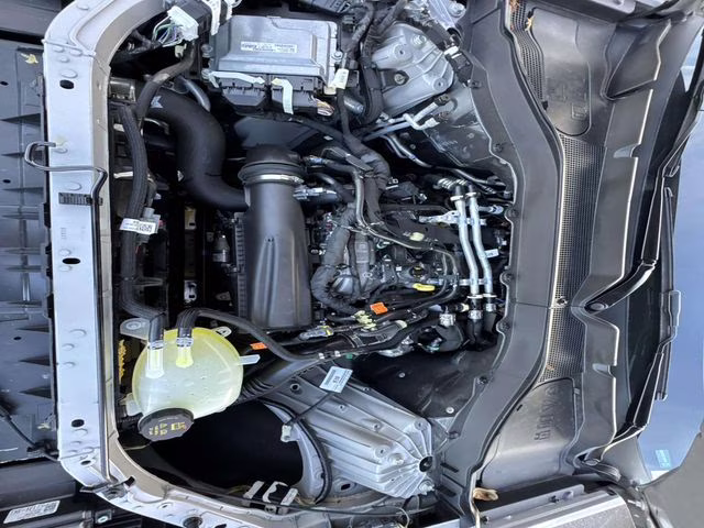 2026 White Metallic Ford Explorer Active RWD SUV