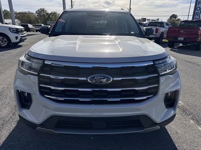 2026 White Metallic Ford Explorer Active RWD SUV