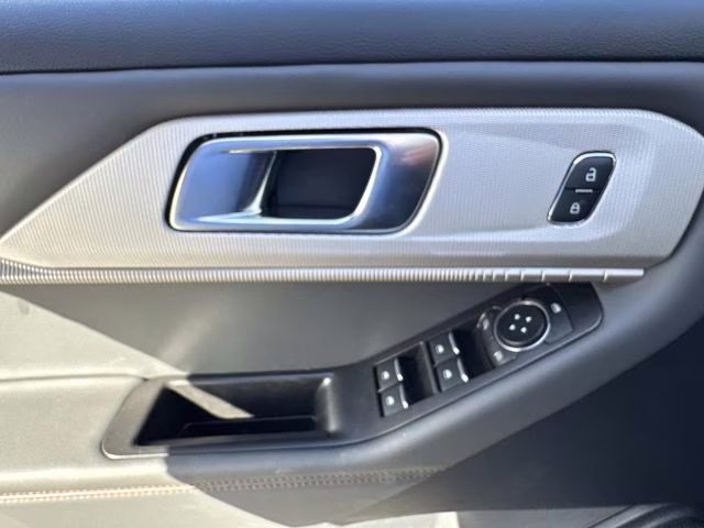 2026 White Metallic Ford Explorer Active RWD SUV