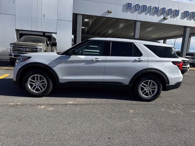 2026 White Metallic Ford Explorer Active RWD SUV