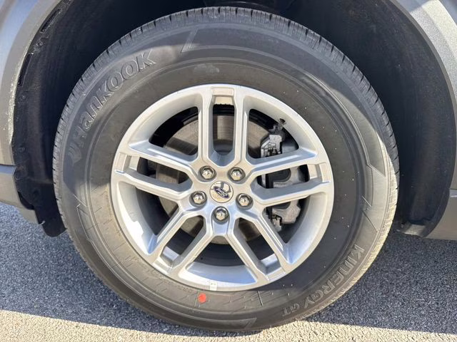 2026 White Metallic Ford Explorer Active RWD SUV