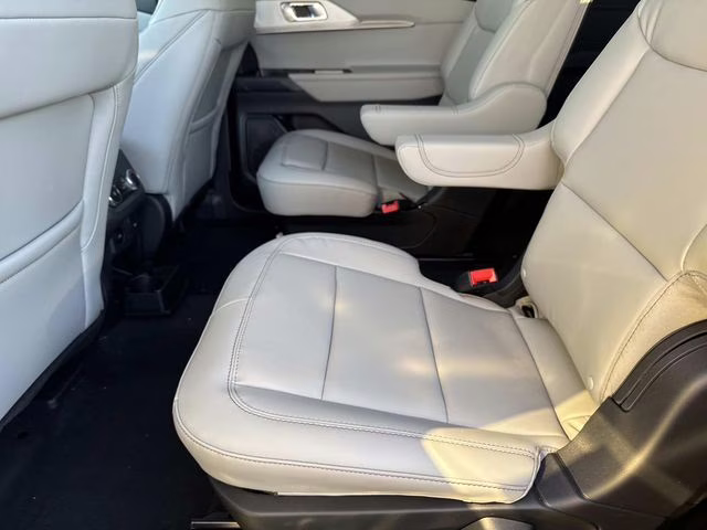 2026 Gray Metallic Ford Explorer Active RWD SUV