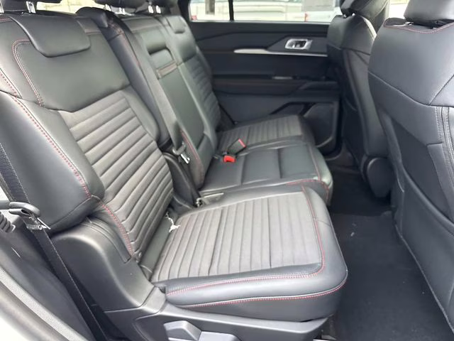 2026 White Metallic Ford Explorer ST-Line RWD SUV