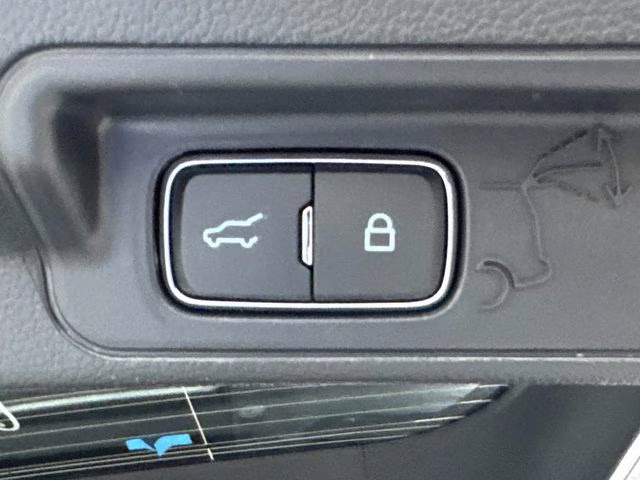 2026 White Metallic Ford Explorer ST-Line RWD SUV