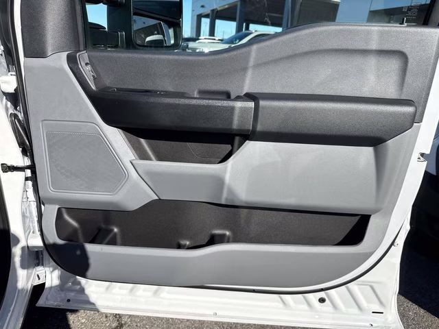 2026 Oxford White Ford Super Duty F-250 SRW XL 4X4 Truck