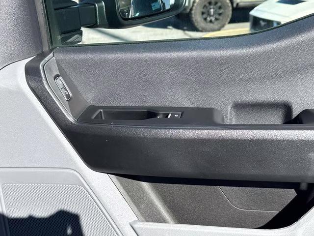 2026 Oxford White Ford Super Duty F-250 SRW XL 4X4 Truck