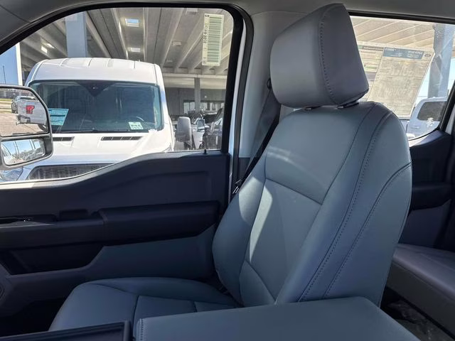 2026 Oxford White Ford Super Duty F-250 SRW XL 4X4 Truck