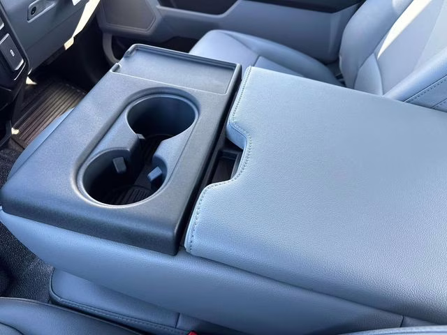 2026 Oxford White Ford Super Duty F-250 SRW XL 4X4 Truck