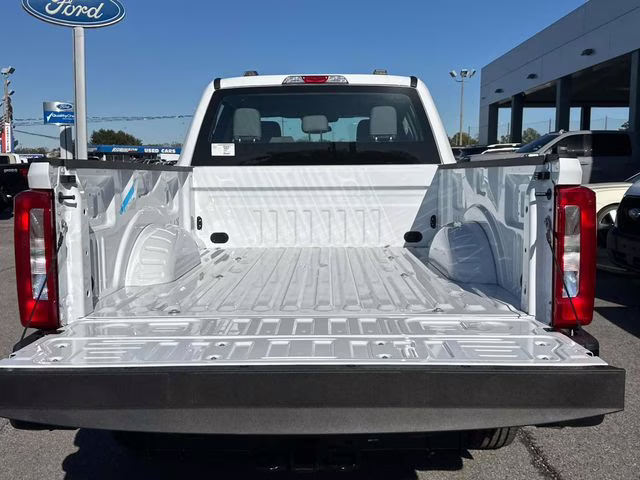 2026 Oxford White Ford Super Duty F-250 SRW XL 4X4 Truck