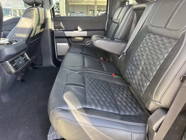 2026 White Metallic Ford Super Duty F-250 SRW Lariat 4X4 Truck