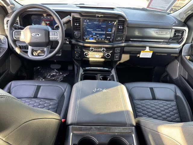 2026 White Metallic Ford Super Duty F-250 SRW Lariat 4X4 Truck