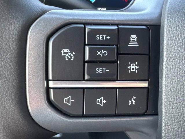 2026 White Metallic Ford Super Duty F-250 SRW Lariat 4X4 Truck