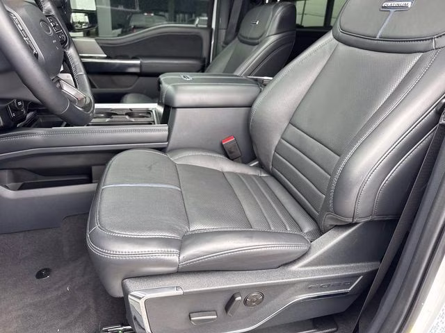2026 Avalanche Ford Super Duty F-250 SRW Platinum 4X4 Truck