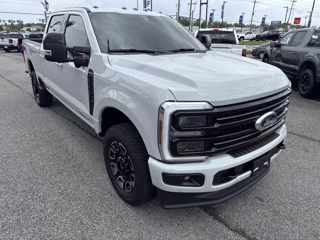 2026 Avalanche Ford Super Duty F-250 SRW Platinum 4X4 Truck