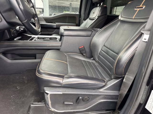 2024 Black Metallic Ford Super Duty F-250 SRW Platinum 4X4 Truck