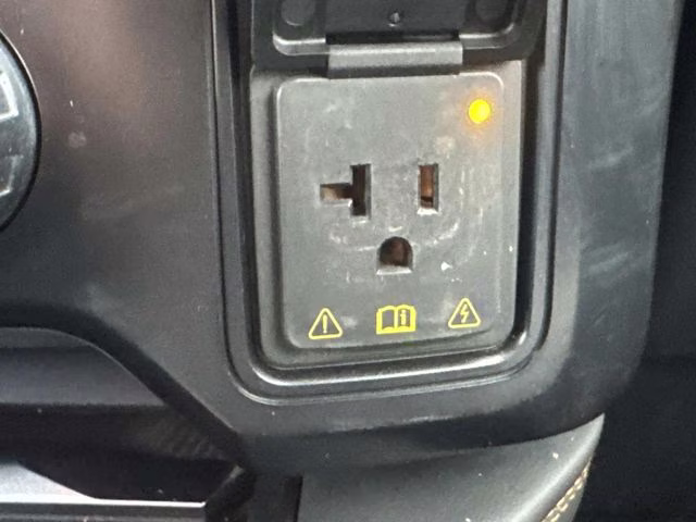 2024 Black Metallic Ford Super Duty F-250 SRW Platinum 4X4 Truck