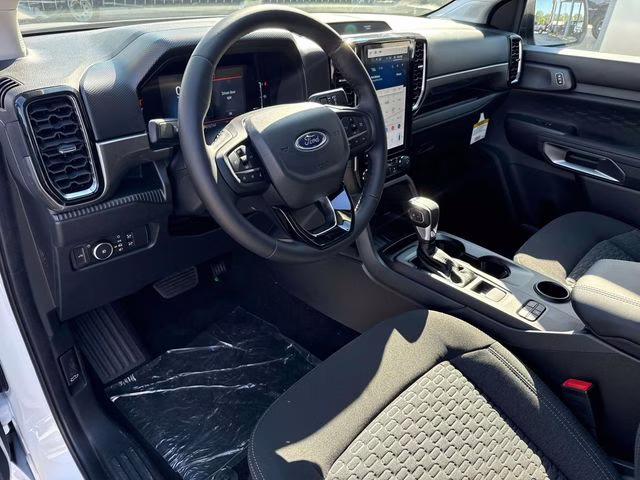 2025 Oxford White Ford Ranger XLT RWD Truck