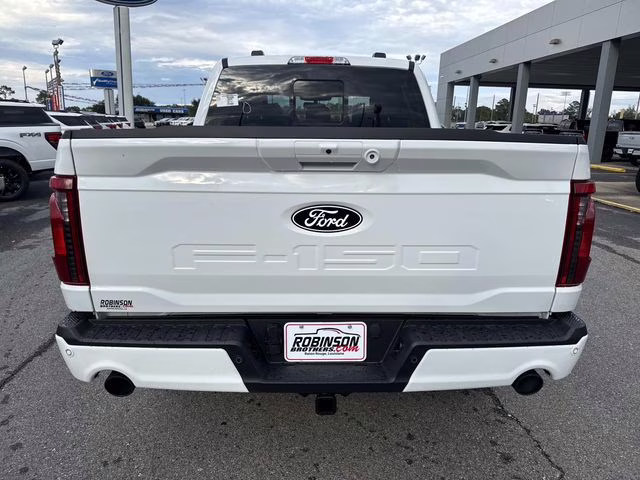 2025 Oxford White Ford F-150 XLT 4X4 Truck