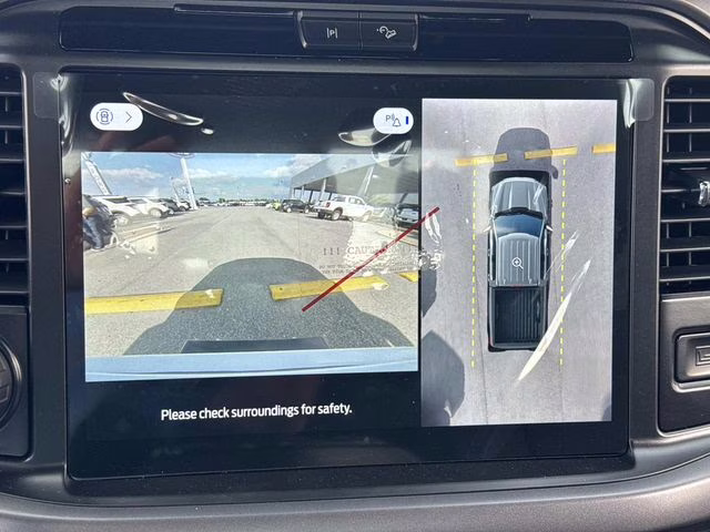 2025 Oxford White Ford F-150 XLT 4X4 Truck