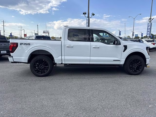 2025 Oxford White Ford F-150 XLT 4X4 Truck