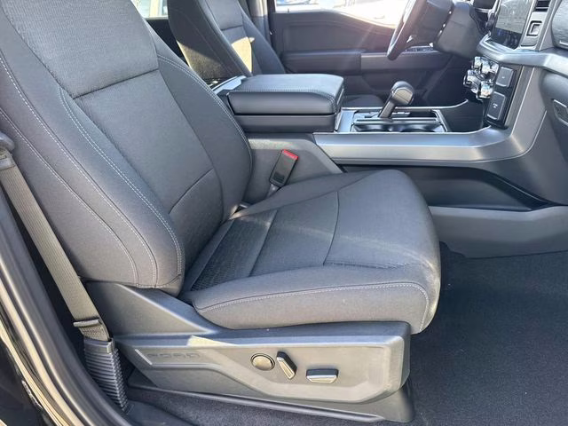 2025 Black Metallic Ford F-150 XLT 4X4 Truck