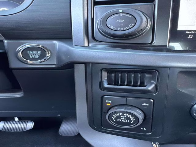 2025 Black Metallic Ford F-150 XLT 4X4 Truck