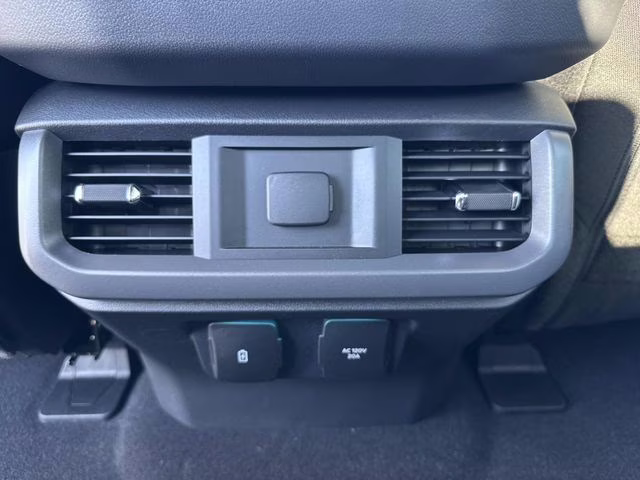 2025 Oxford White Ford F-150 XLT 4X4 Truck