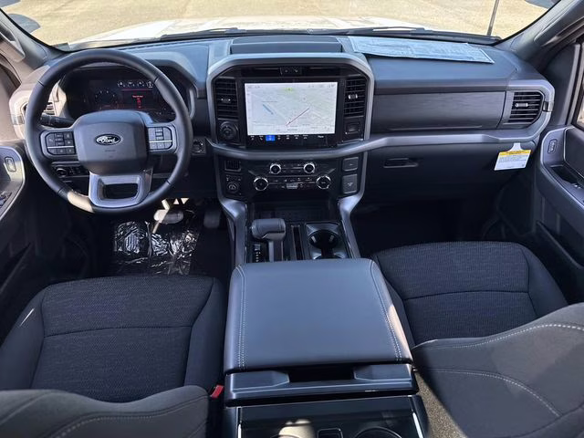 2025 Oxford White Ford F-150 XLT 4X4 Truck