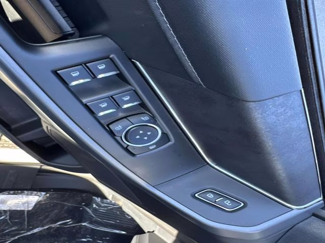 2025 Oxford White Ford F-150 XLT 4X4 Truck