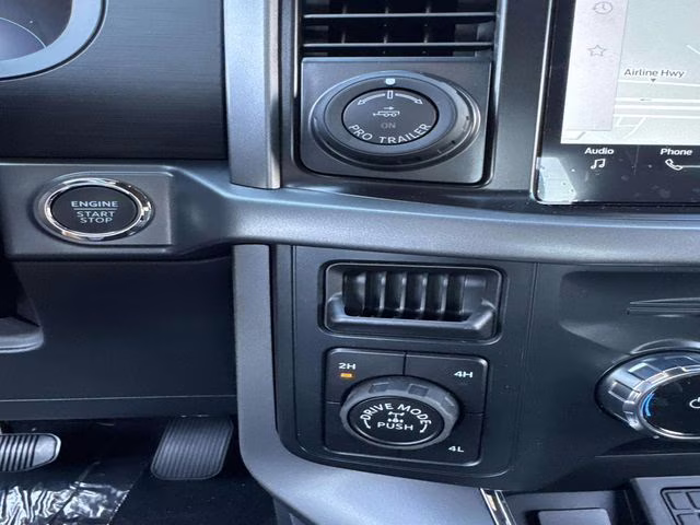 2025 Oxford White Ford F-150 XLT 4X4 Truck