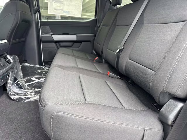 2025 Oxford White Ford F-150 XLT 4X4 Truck