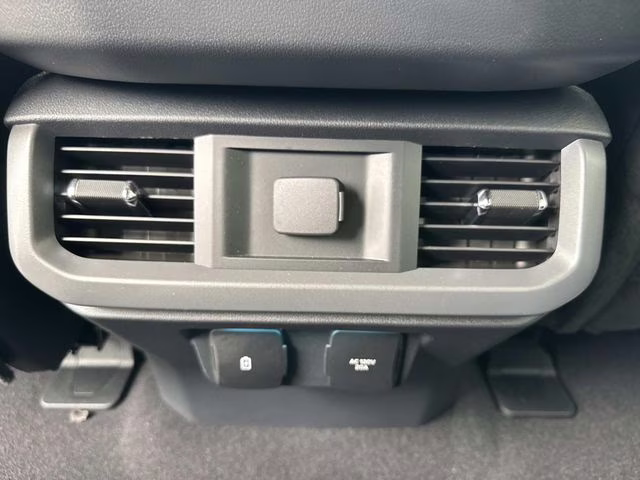 2025 Oxford White Ford F-150 XLT 4X4 Truck