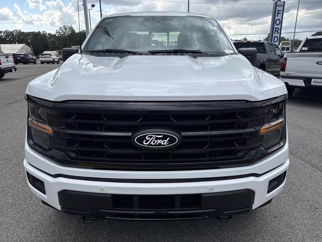 2025 Oxford White Ford F-150 XLT 4X4 Truck