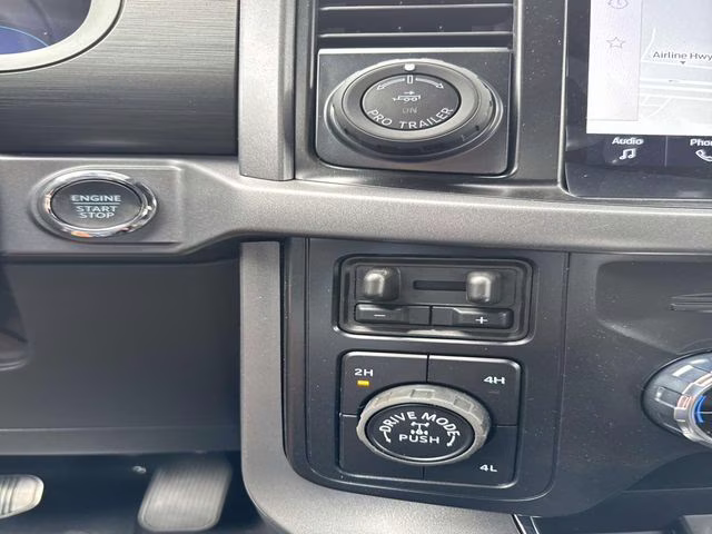 2025 Oxford White Ford F-150 XLT 4X4 Truck